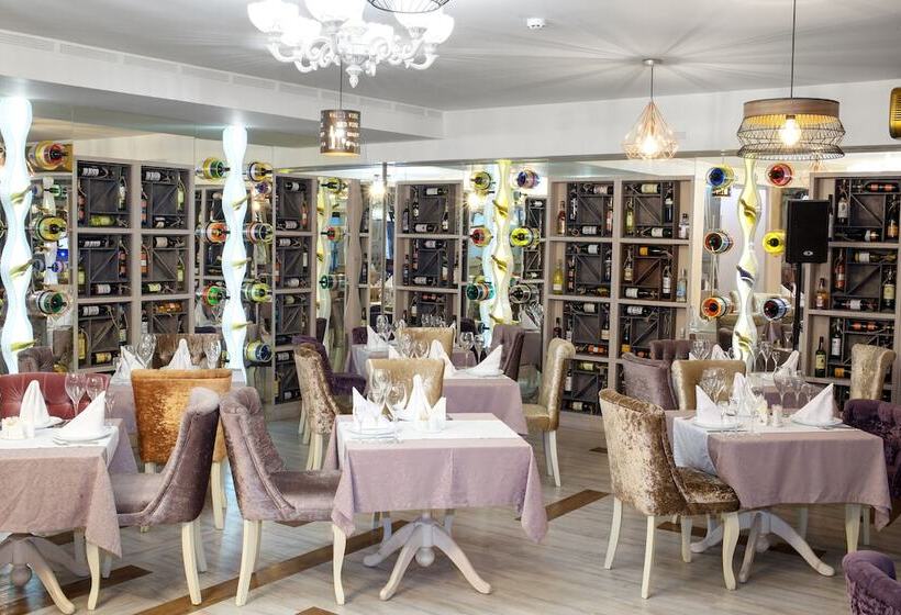 Kamarooms Business Hotel & Spa