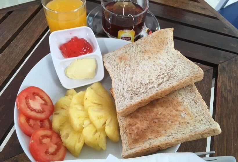 Общежитие Wandee Bed & Breakfast