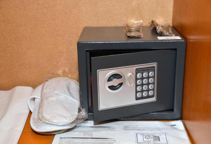 مُتل Garni Hotel Lake