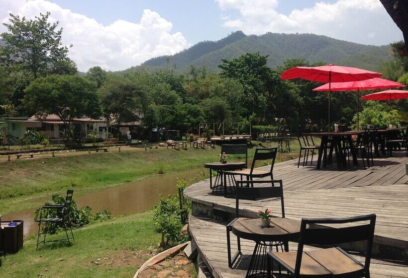 리조트 Pai River Corner
