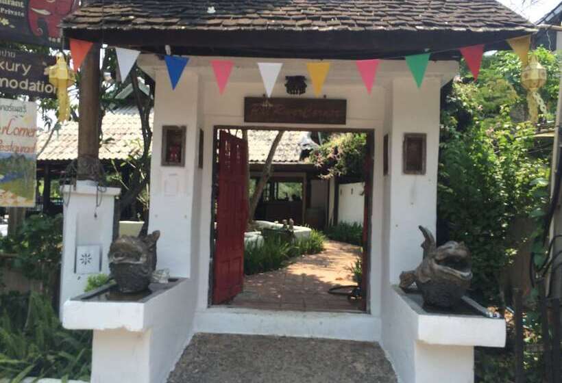 리조트 Pai River Corner