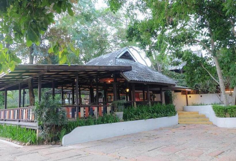 리조트 Pai River Corner