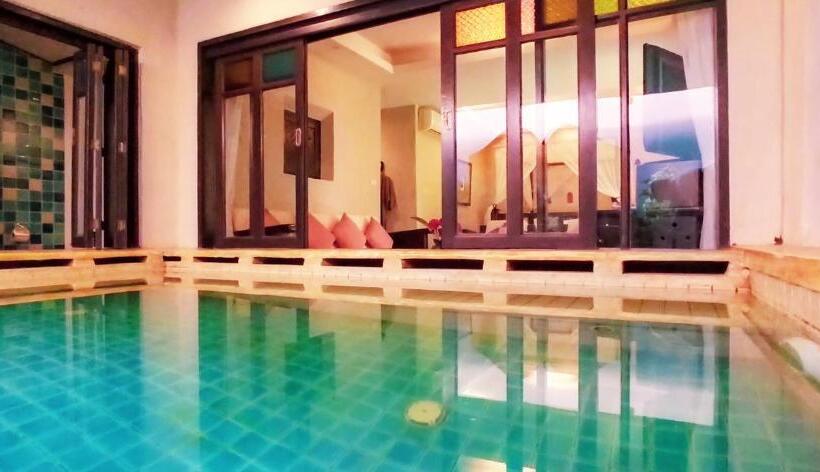 리조트 Pai River Corner