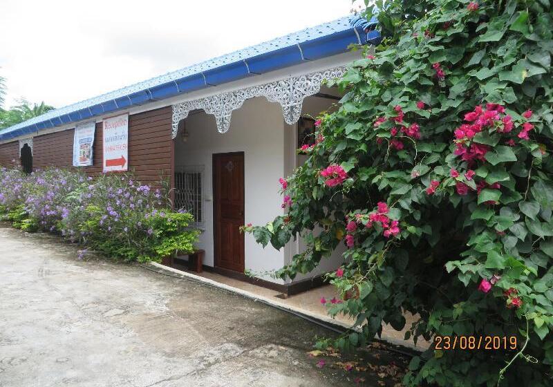 פנסיון Boondee House