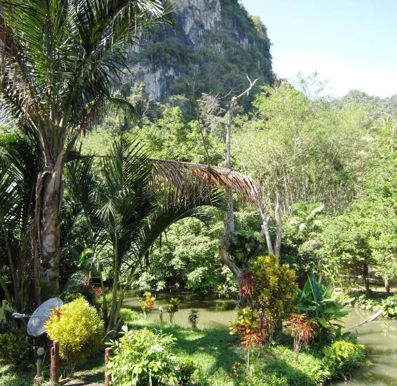 Phanom Bencha Mountain Resort