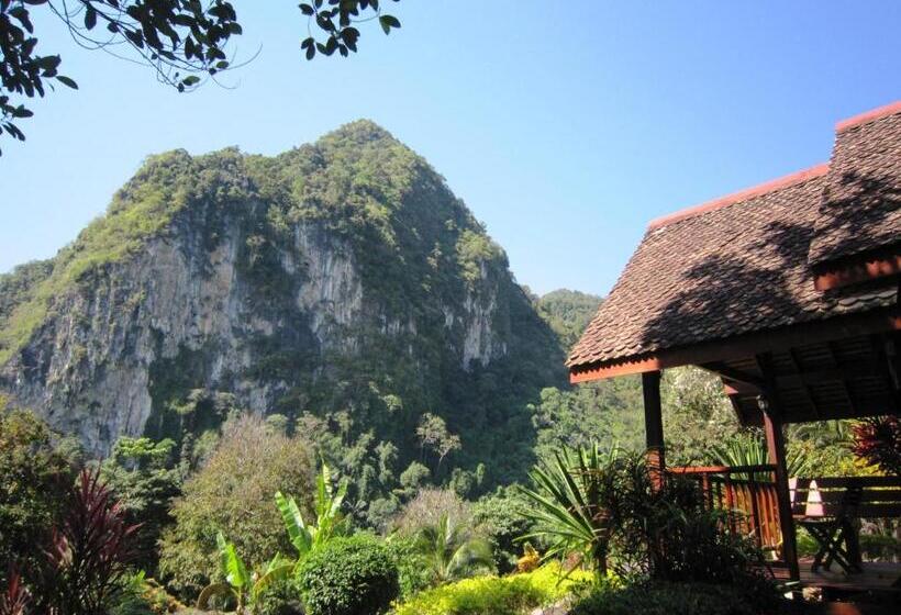 Phanom Bencha Mountain Resort