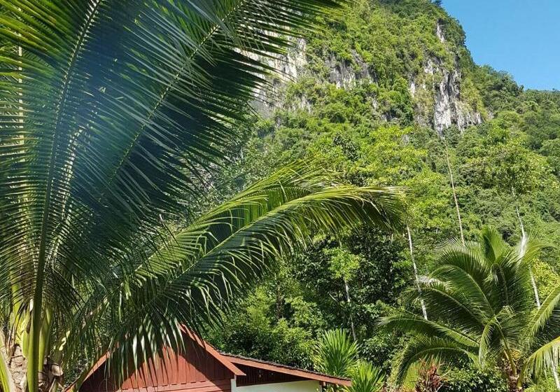 Phanom Bencha Mountain Resort