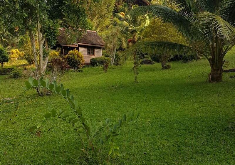 Phanom Bencha Mountain Resort