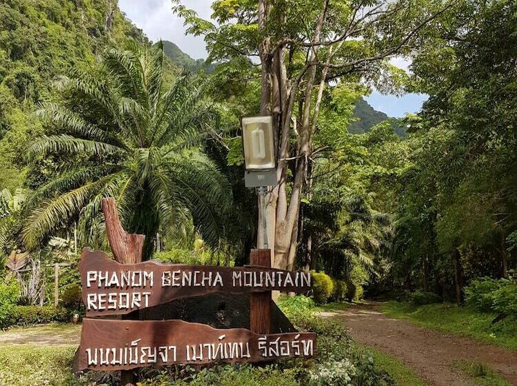 Phanom Bencha Mountain Resort