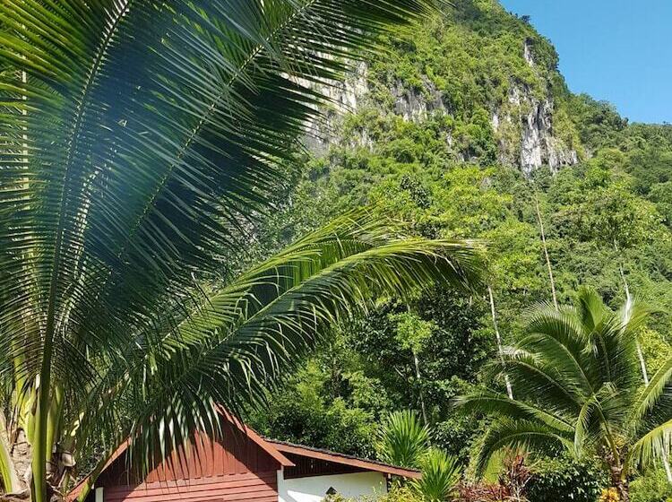 Phanom Bencha Mountain Resort