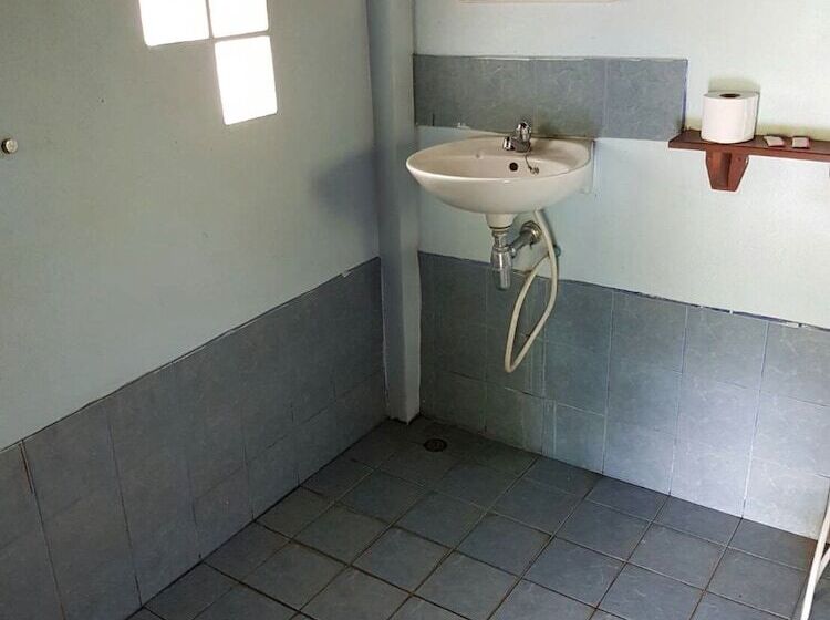 Phanom Bencha Mountain Resort