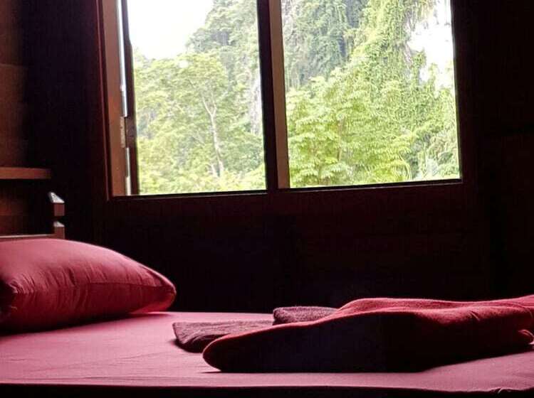 Phanom Bencha Mountain Resort
