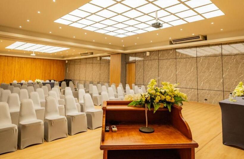 Phukaew Resort & Adventure Park