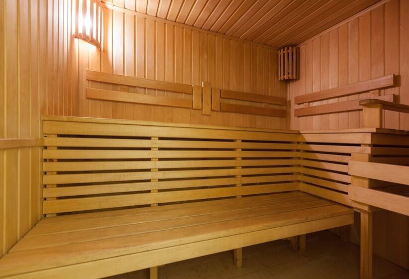 Regina Hotel On Universitetskaya