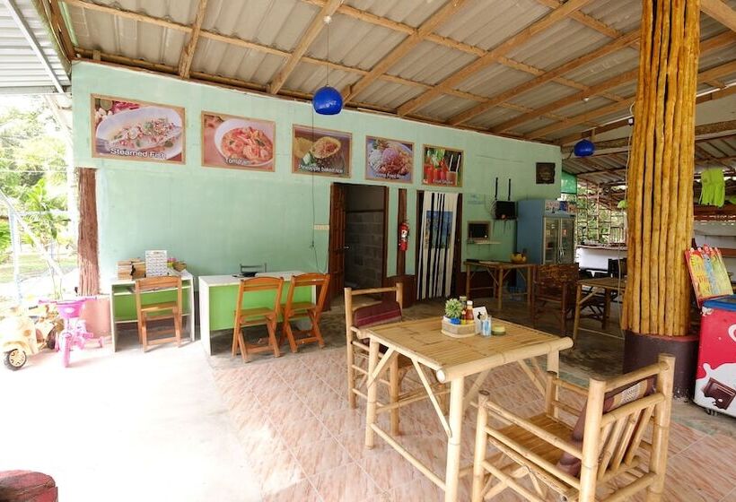 리조트 Lanta Sunmoon Bungalow