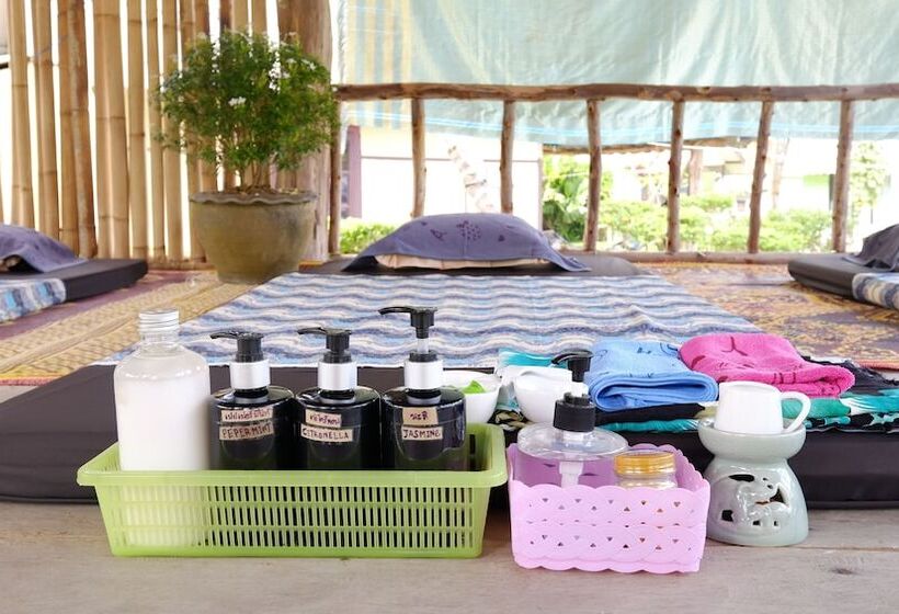 리조트 Lanta Sunmoon Bungalow