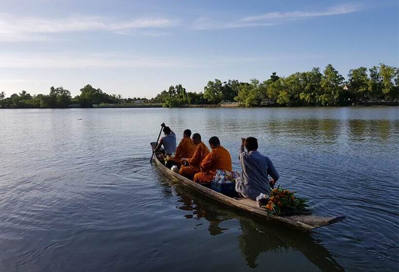 Курорт The Grace Amphawa