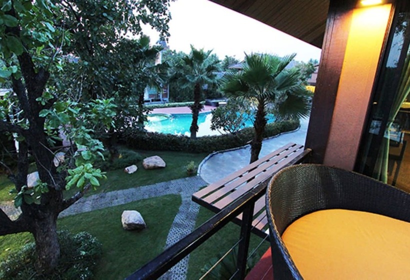 استراحتگاه The Grace Amphawa
