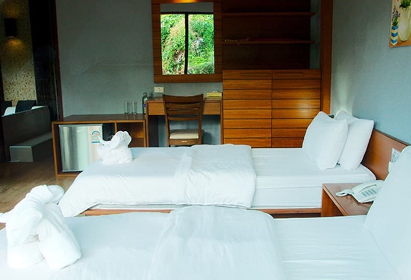 استراحتگاه The Grace Amphawa