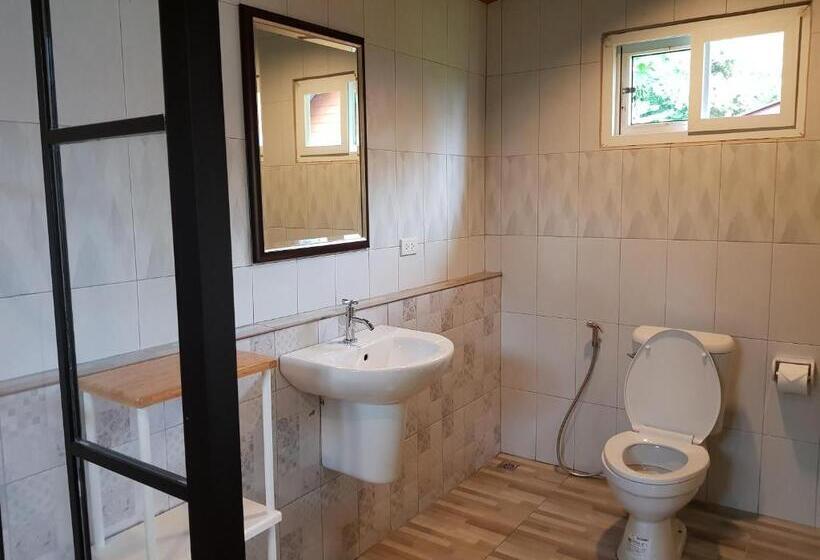 Suntisook Resort