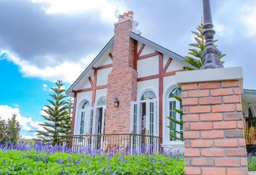 The Bluesky Resort @ Khao Kho