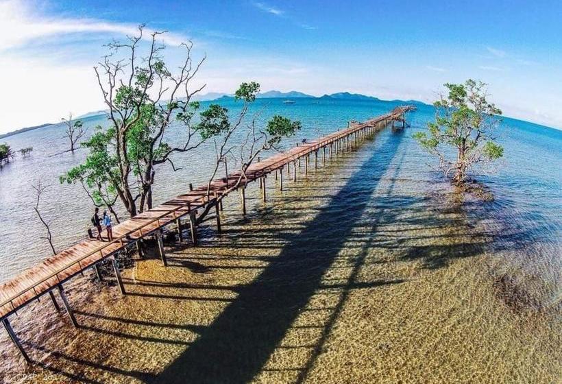 The Cinnamon Art Resort And Spa