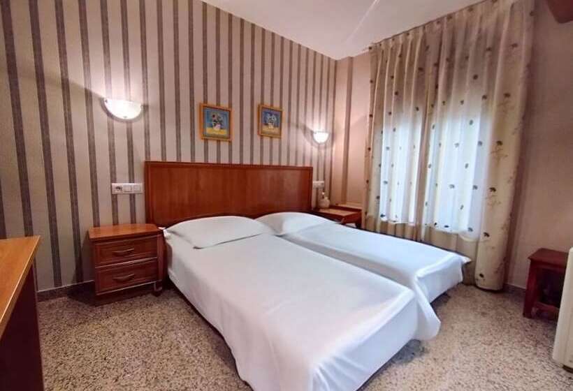 簡易ホテル Hospedería Puerta De La Catedral