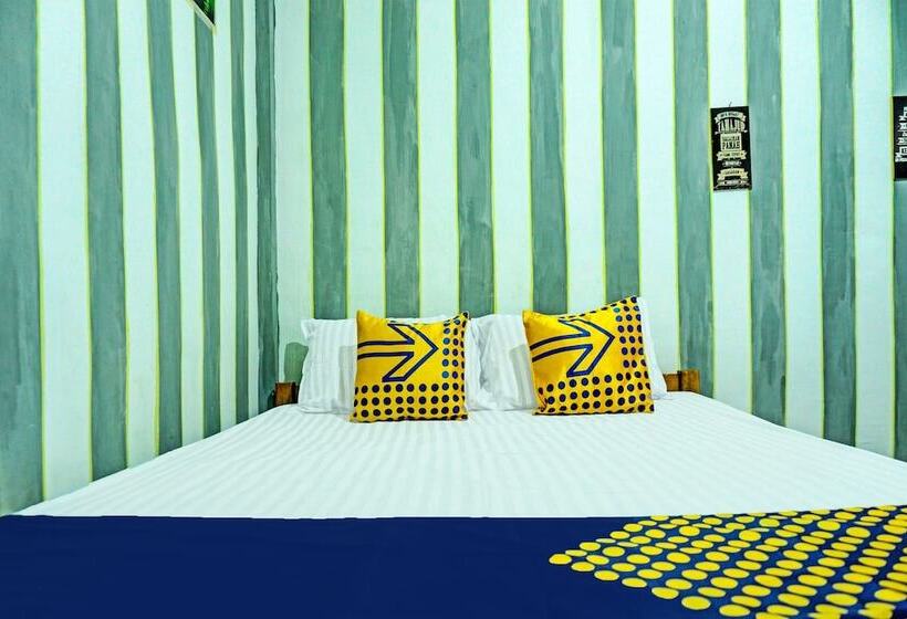 هتل Spot On 92169 Homestay Zahra Syariah