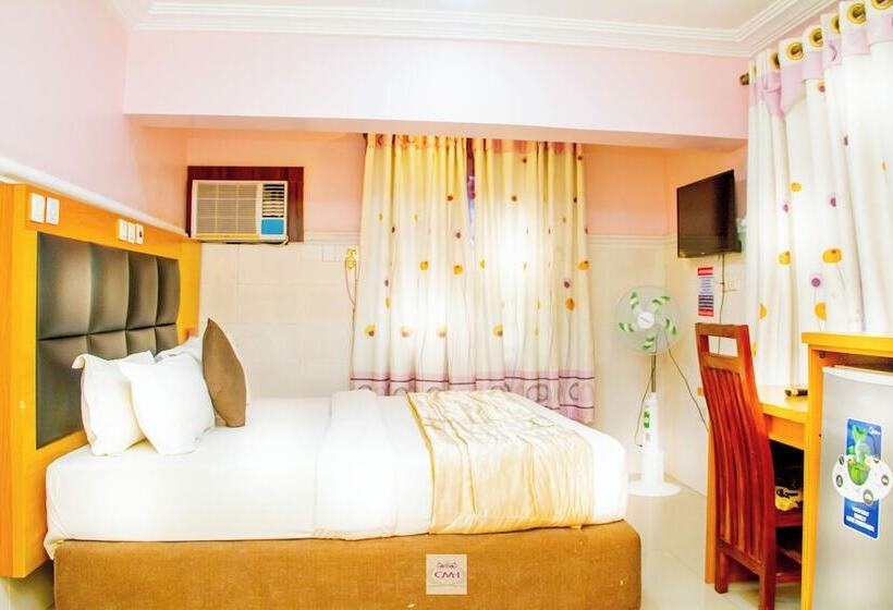 هتل Castle Majestic