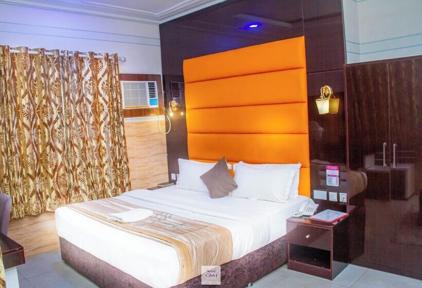 هتل Castle Majestic