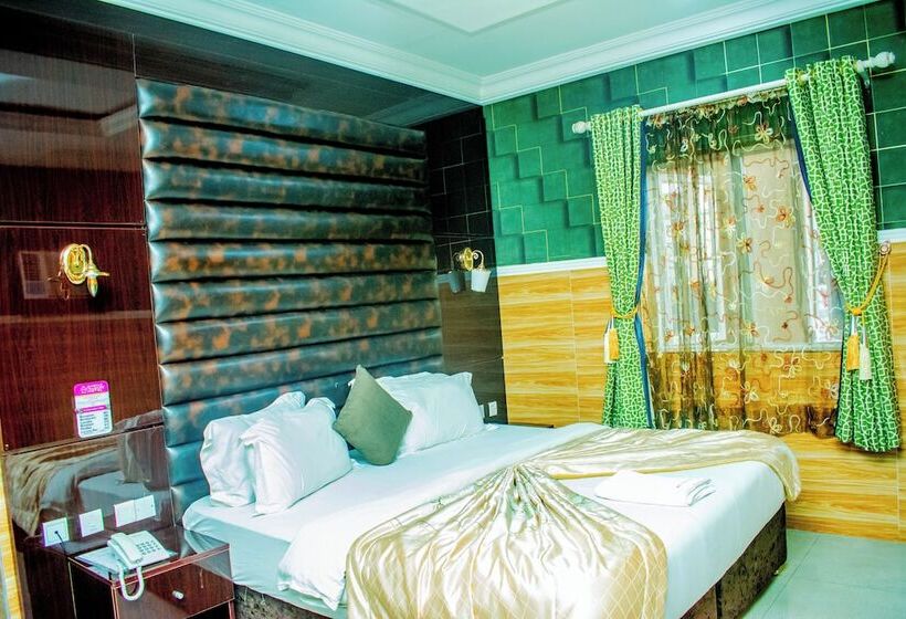 هتل Castle Majestic