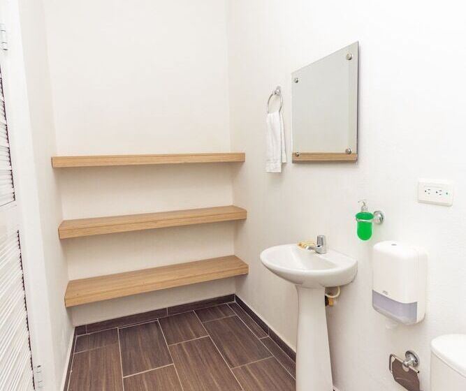 فندق Dellhar Americano By Del Toro