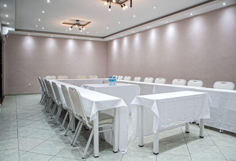 בית מלון כפרי Ossanzaia Bilene Lodge