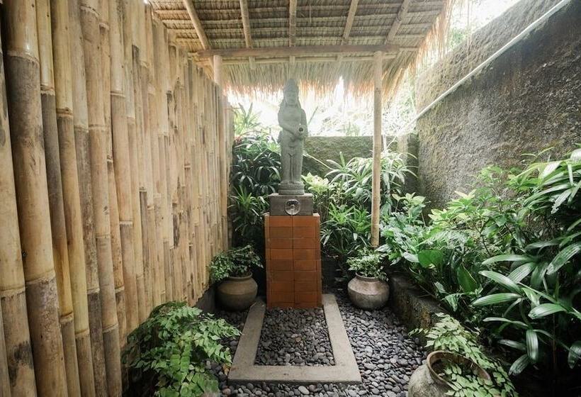 בית מלון כפרי Nawa Sakti Ubud Suite