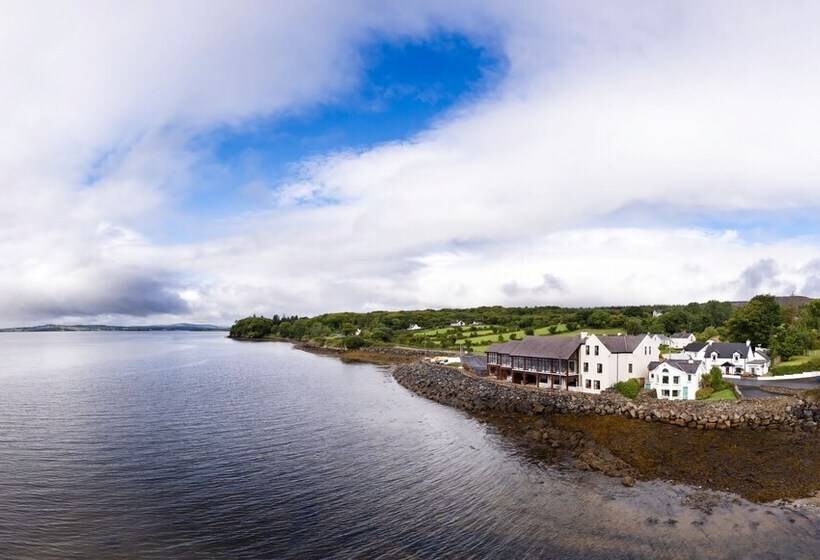 Отель The Waters Edge