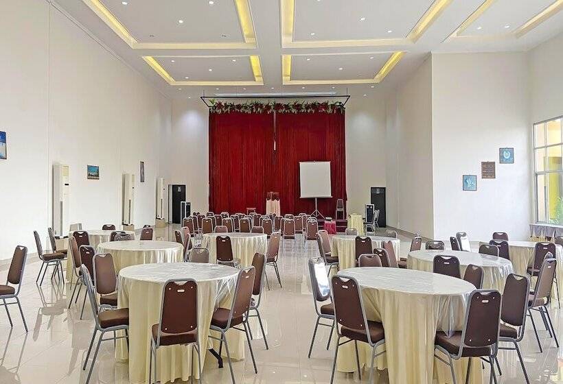 בית מלון כפרי Gajah Mada Indah By Oyo