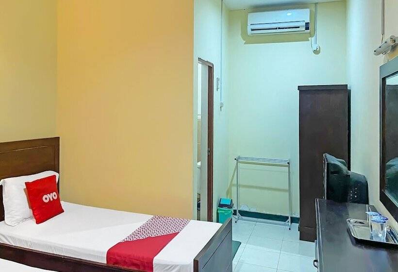 בית מלון כפרי Gajah Mada Indah By Oyo