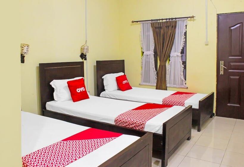 בית מלון כפרי Gajah Mada Indah By Oyo