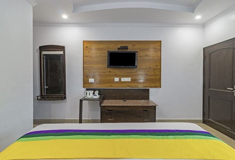 Itsy Hotels Peak View, 300 Mts From Mall Road