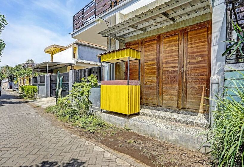 בית מלון כפרי Spot On 91824 Rumah Kaloka Syariah