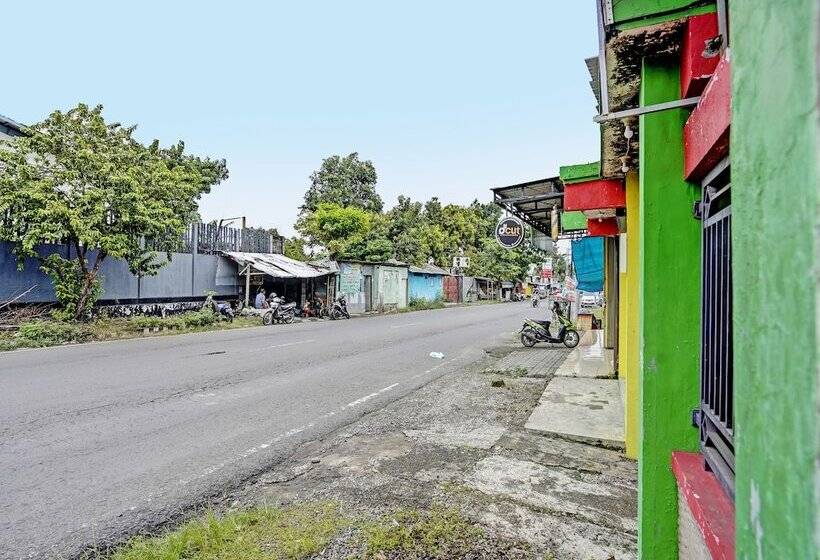 בית מלון כפרי Spot On 92086 Fun Guesthouse