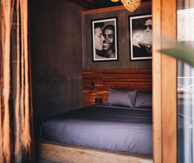 Naked Hotel Zipolite