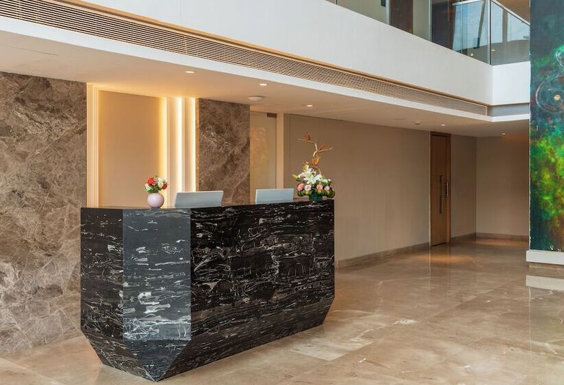 Отель De Mandarin Goa