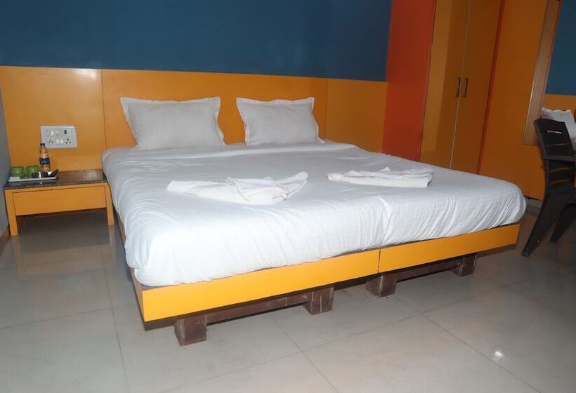 Iroomz Hotel Shree Krishna Palace