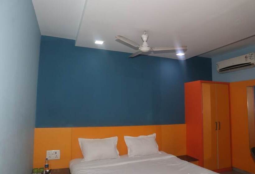 Iroomz Hotel Shree Krishna Palace