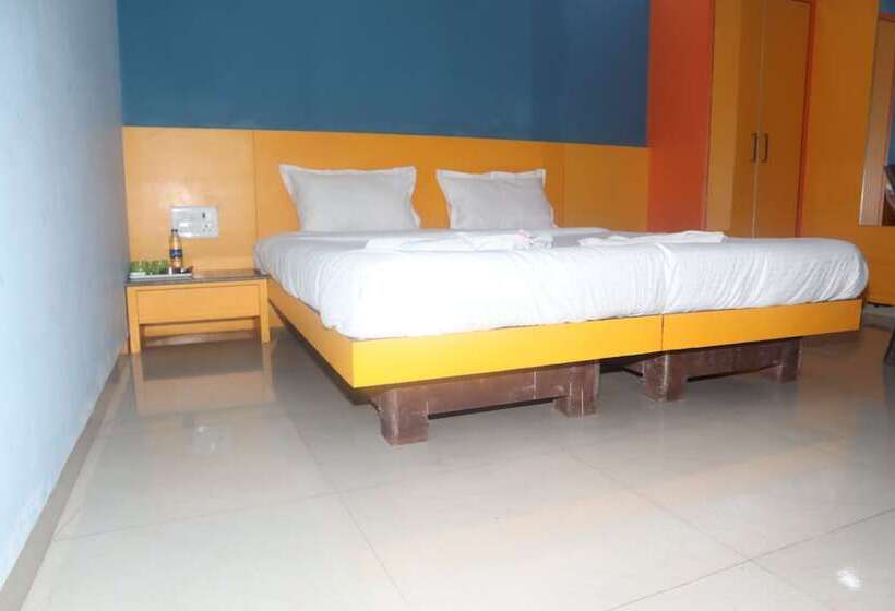 Iroomz Hotel Shree Krishna Palace