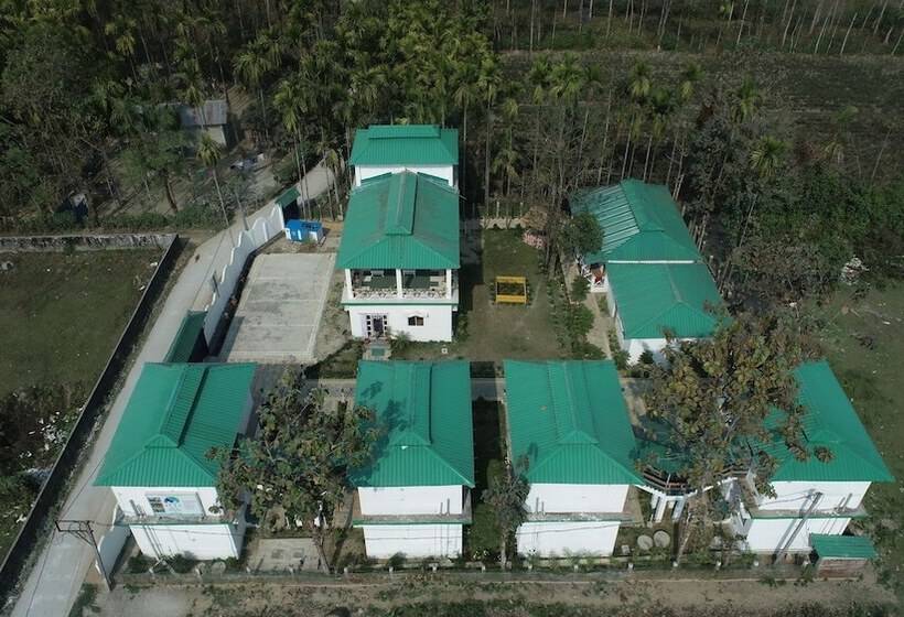 ホテル Jaldapara Forest Tourist Lodge