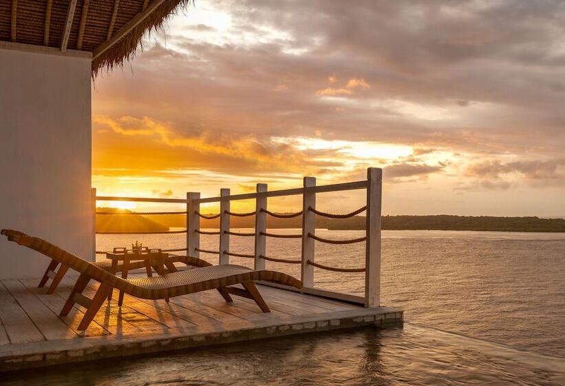 בית מלון כפרי Pramana Natura Nusa Penida