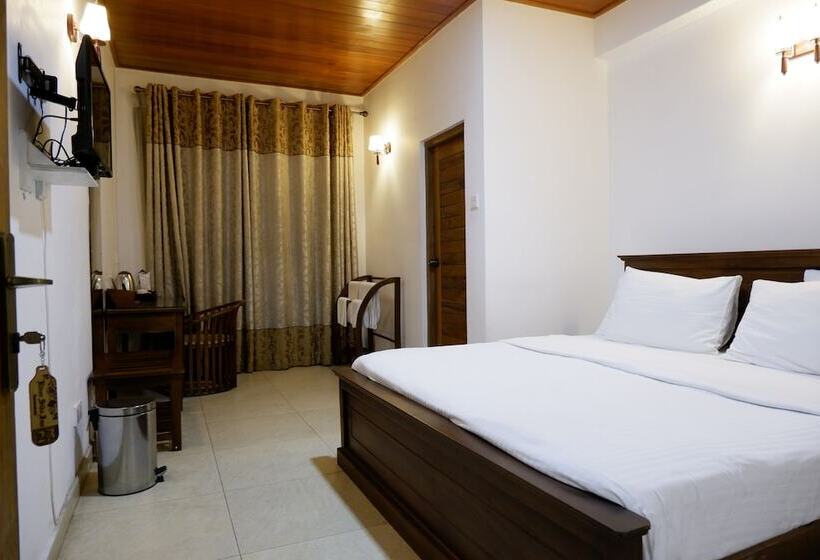 ホテル Riverside Inn