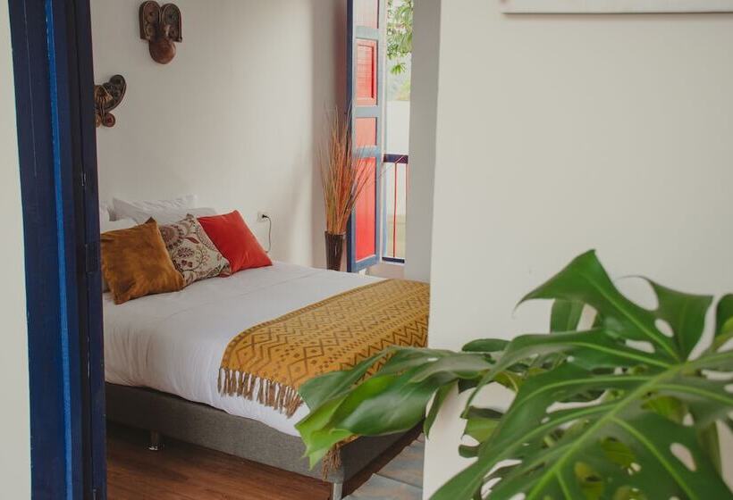 فندق ريفى Hacienda Boutique Santa Rosanna